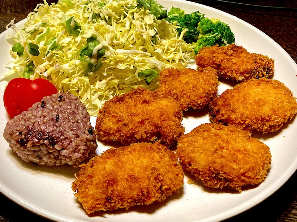 おむすび🍙付き一口かつプレート|mottoさん