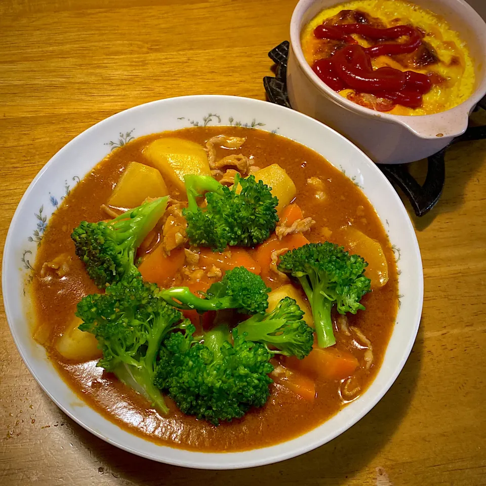 豚バラ肉のデミシチューと、ミニトマトのキッシュ風|もえさん