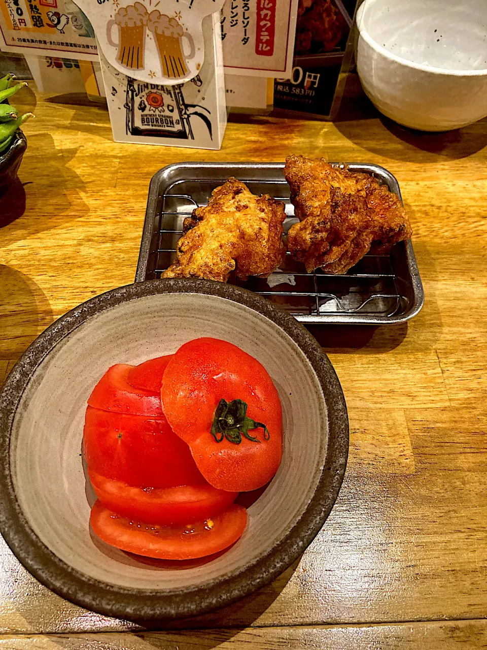 今日は週一のお楽しみ、晩ご飯外食の日。大須商店街の唐揚げ飲み屋「ガブリチキン」さんに来ました。ドリンクは飲み放題コースをオーダー。どうなることやら・・・|なびさん