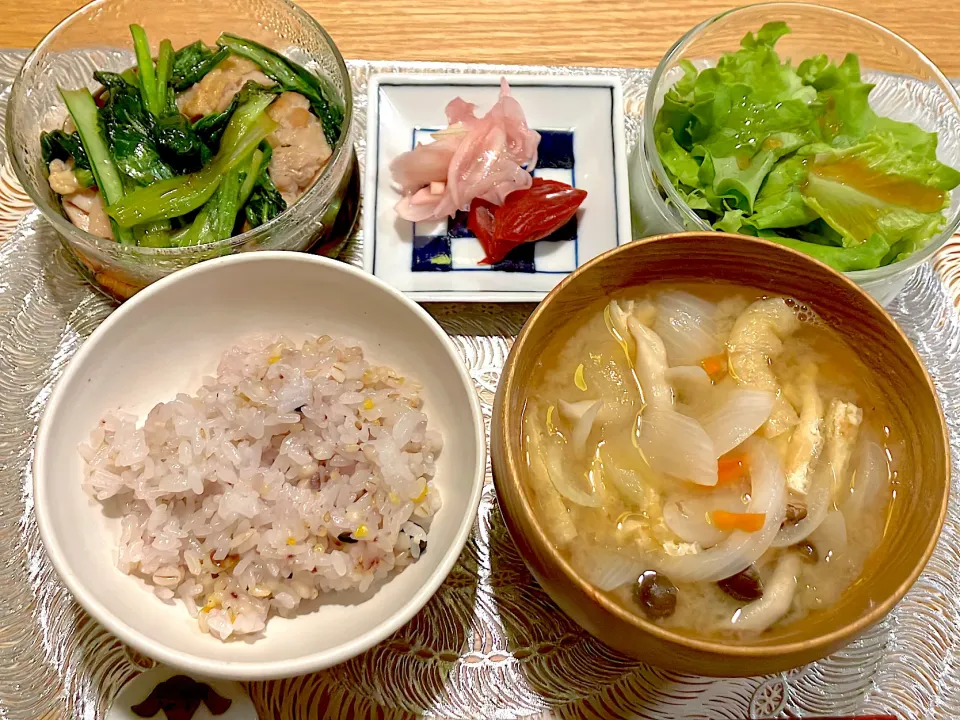 メインは鶏と小松菜の焼き浸し|りん家のリアルな食卓記録さん
