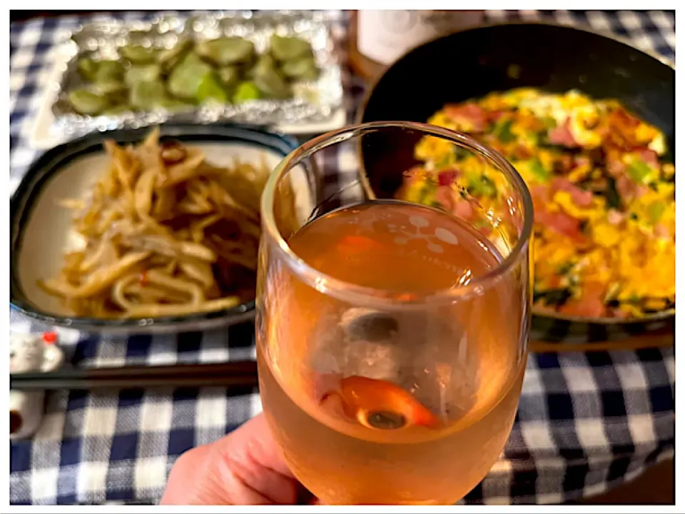 お花見🌸気分で乾杯🥂🍷|ワイントンさん
