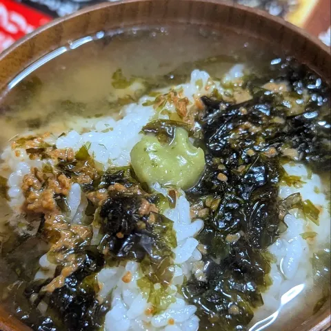 「フリーズドライ顆粒みそ汁　料亭の味　黒ばらのり」を使ってみたSnapdishの料理・レシピ写真:料亭の味　黒ばらのりの出汁茶漬け