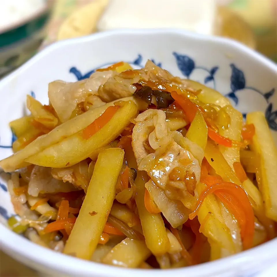 ジャガイモと豚肉の肉野菜炒め|ももさん