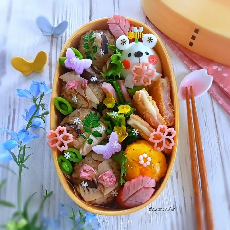 🌸筍の炊き込みご飯おにぎりの春弁当🌸|ayano.adshさん