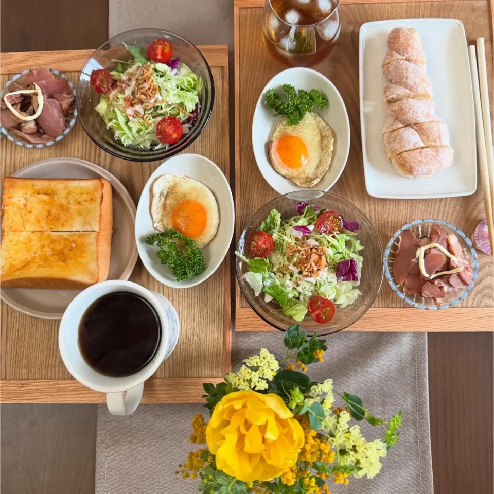 3/30❤︎休日モーニング✨

おはようございます🌱日差しが暖かい朝
丁度桜が満開になりお花見日和ですね🌸|Makinsさん