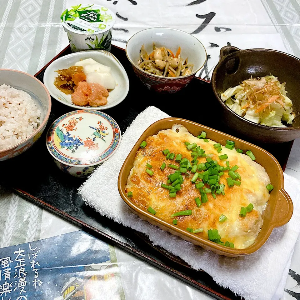 grandmaの晩ごはん☆ 今夜はお豆腐と山の芋でグラタンを
きんぴらと浅漬けで頂きます|kaoriさん