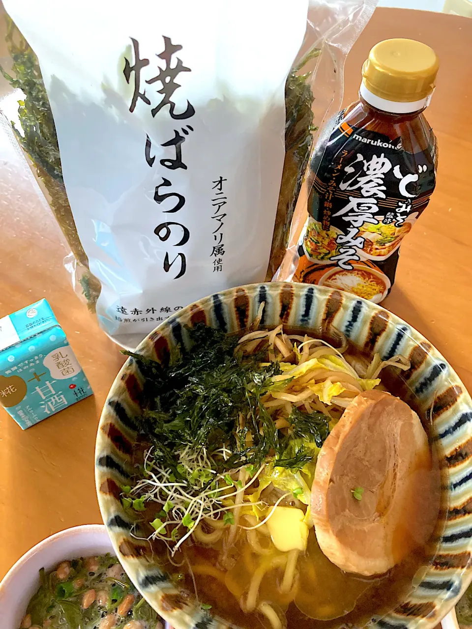 味噌ラーメンに「焼きバラのり」|さくたえさん