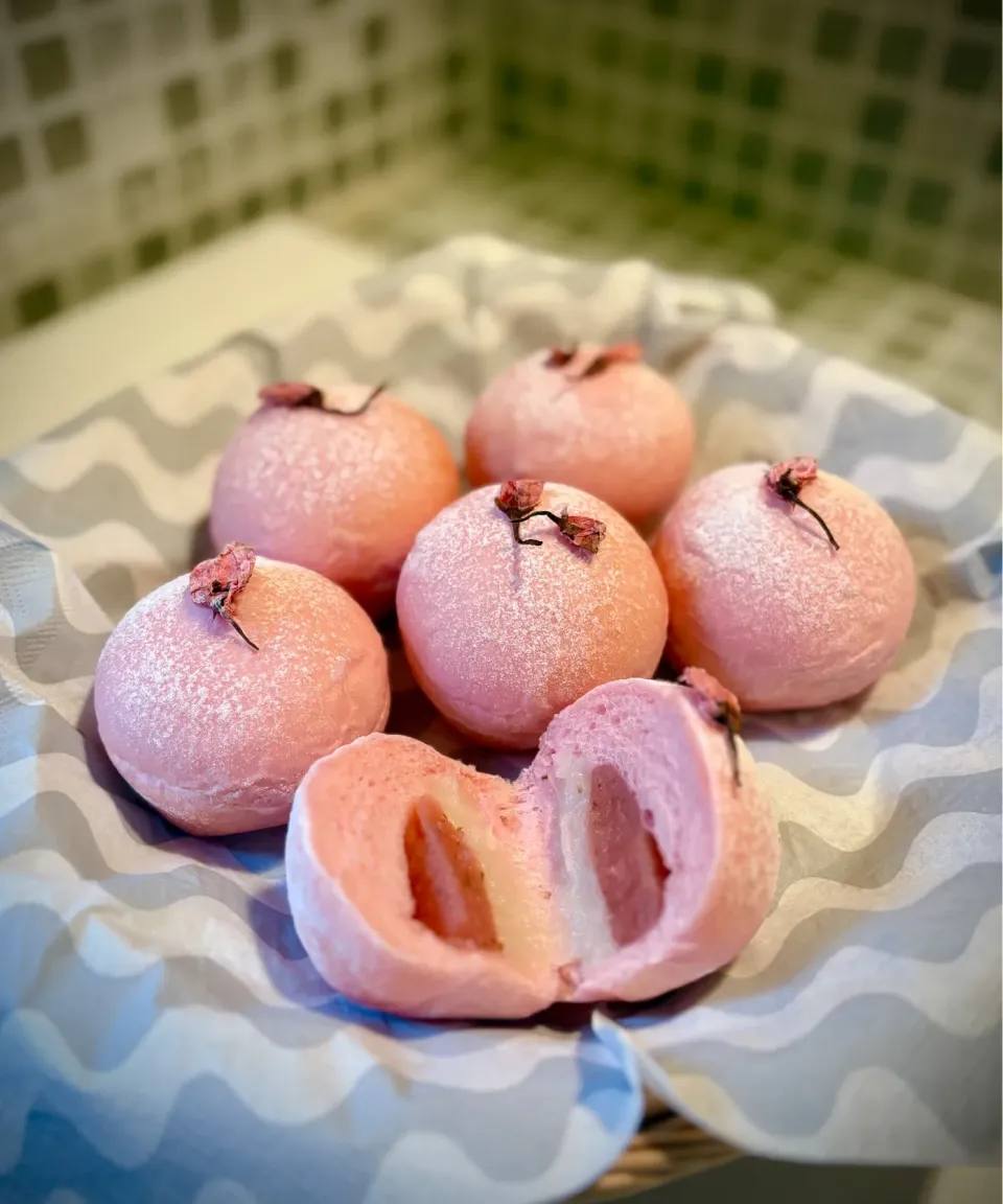 もちもち桜あんパン|白のパンダさん