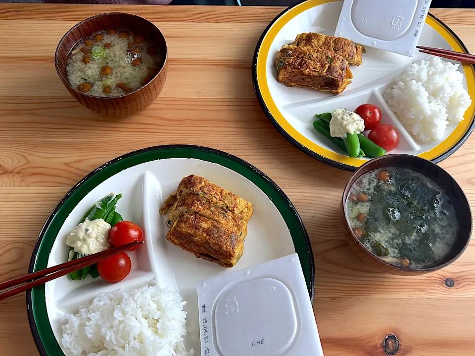 なめこ汁、スナップえんどうワサビマヨ、ザーサイ卵焼き、納豆|メシ日記さん