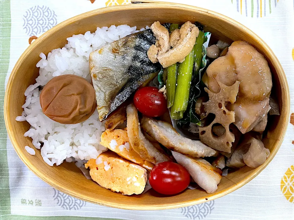 焼きサバ、豚トロ、レンコンと鶏肉炒め、玉子焼き、おばんざい🍱|なお🅿️さん