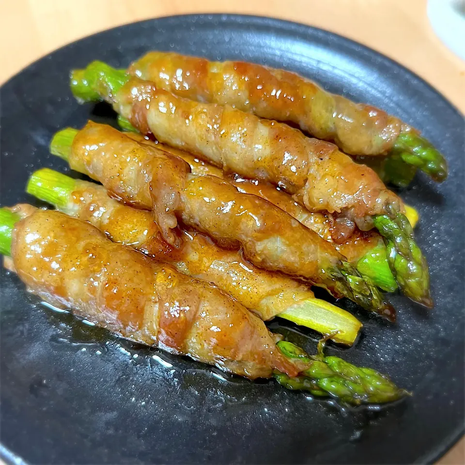 アスパラの肉巻き|まっふぃーさん