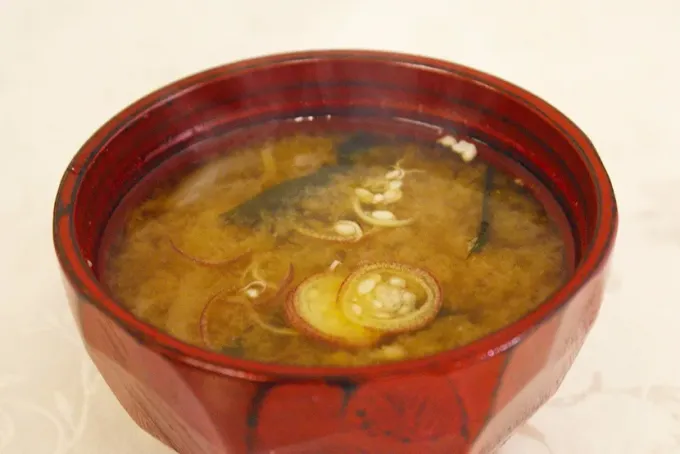 玉ねぎとみょうがのみそ汁|マルコメ キッチンさん