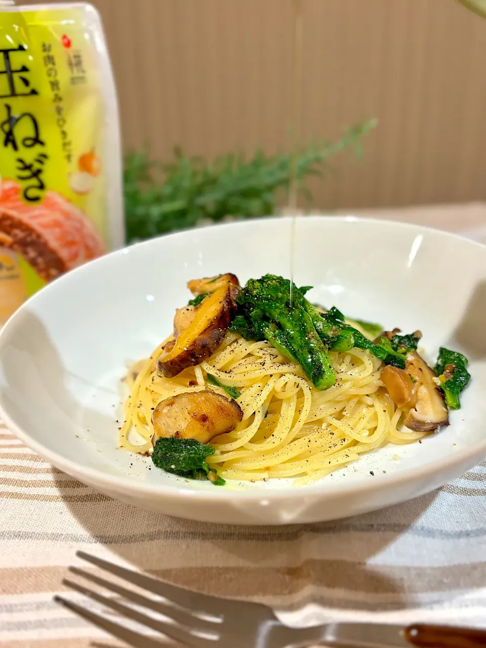 菜の花と椎茸の玉ねぎ生塩糀パスタ|akikoさん