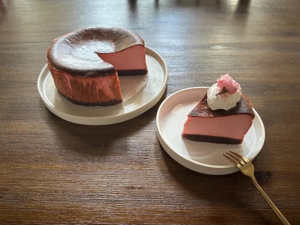 さくらとこし餡のバスクチーズケーキ🌸🫘|aosuiさん