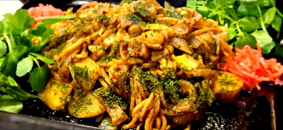 #牛ホルモン味噌焼き蕎麦|金井義則さん