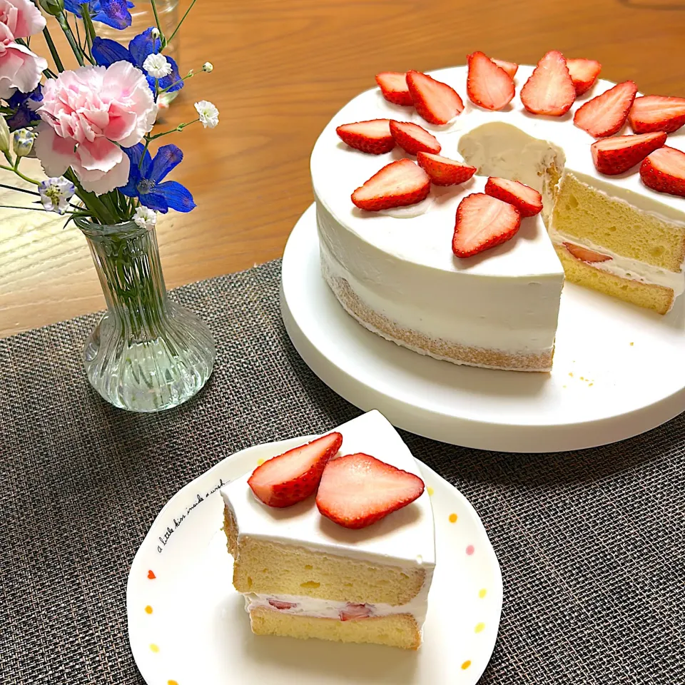 苺のシフォンケーキ🍓|柚子きりかさん