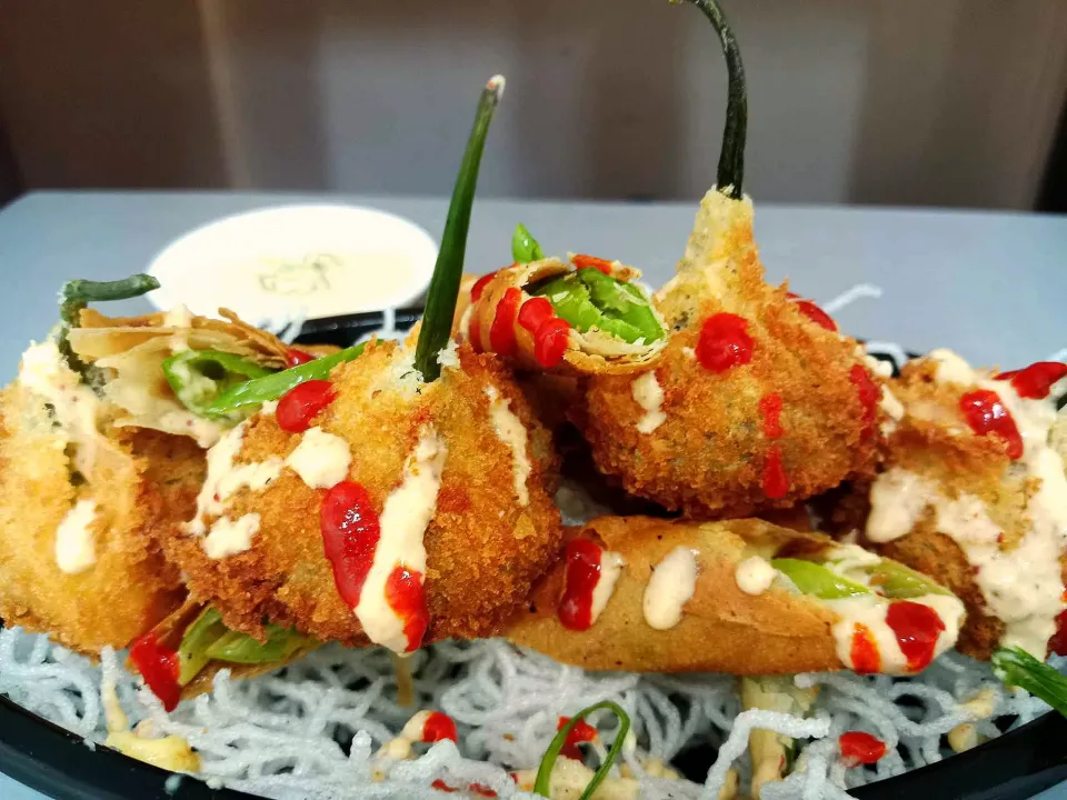 Chili Meaty Cheese Bomb  🌶️ 🍖 🧀 💣
Dip in Garlic Mayo|J-Sim Espirituさん