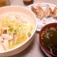 中華粥、餃子、わかめスープ|eさん