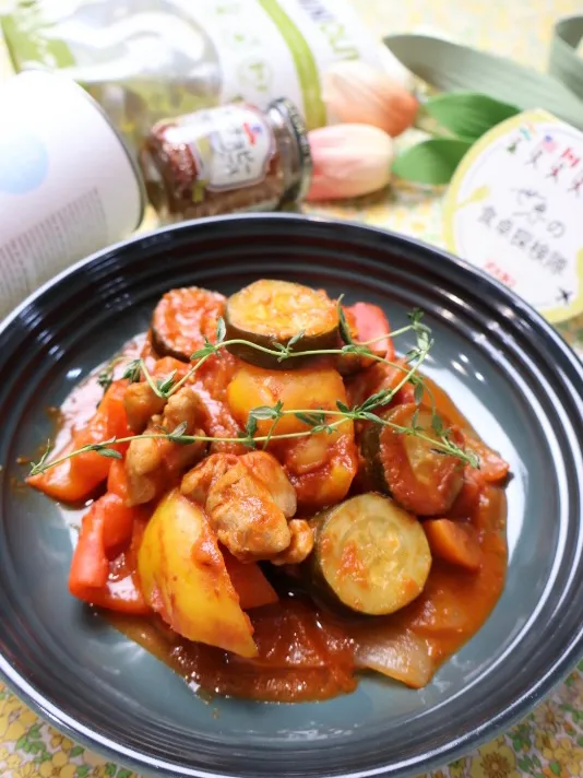 🇮🇹鶏肉と野菜のアンチョビトマト煮🇮🇹|めいめいさん