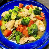鶏肉とブロッコリーのオイマヨ炒め|アイアイ♡さん