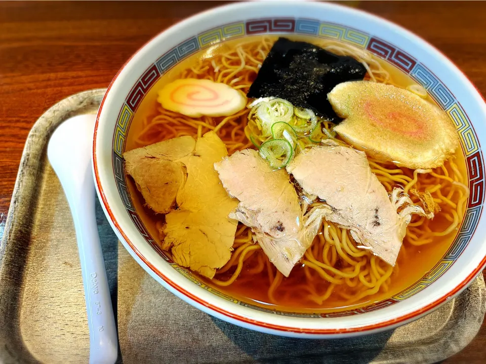 中華そば しょうゆ 並 ¥1,000|Blue Moon Caféさん