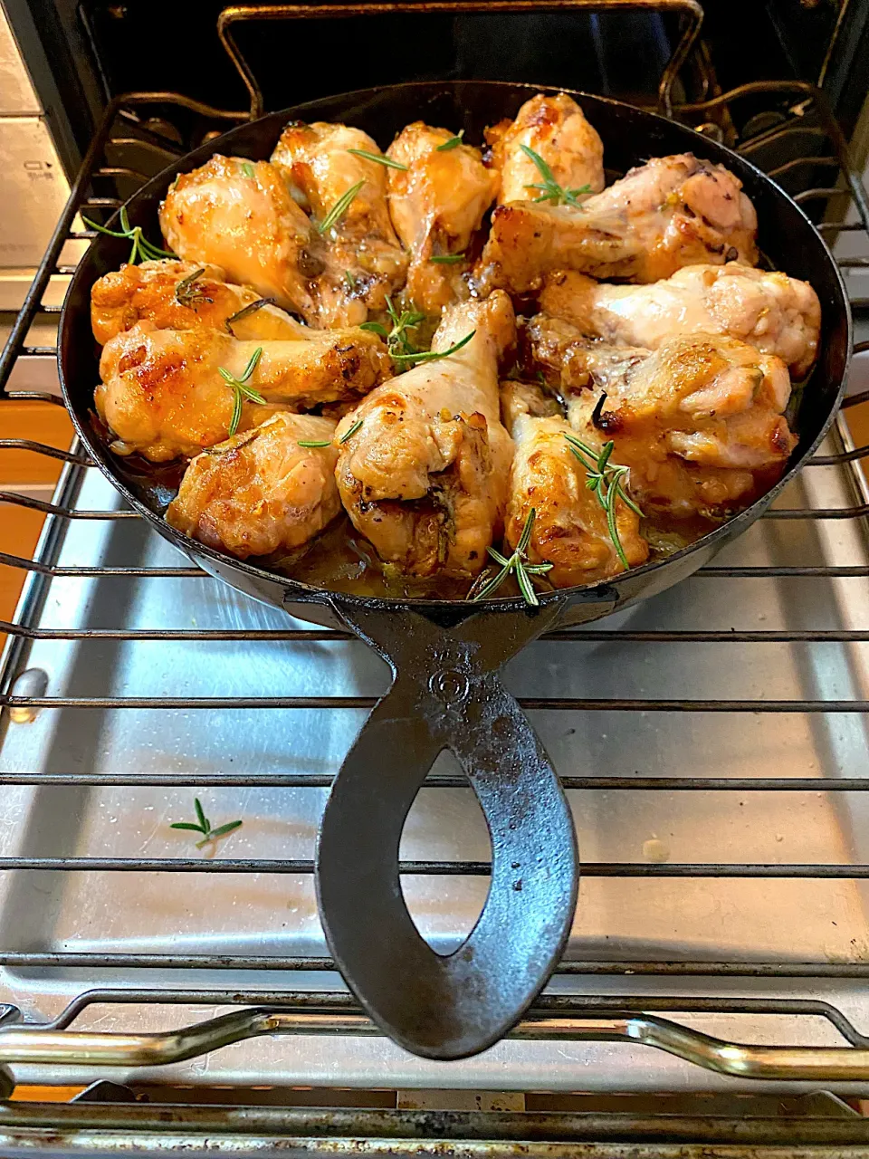 ローズマリーカオル塩糀マリネ鶏手羽元のグリル|shikaさん