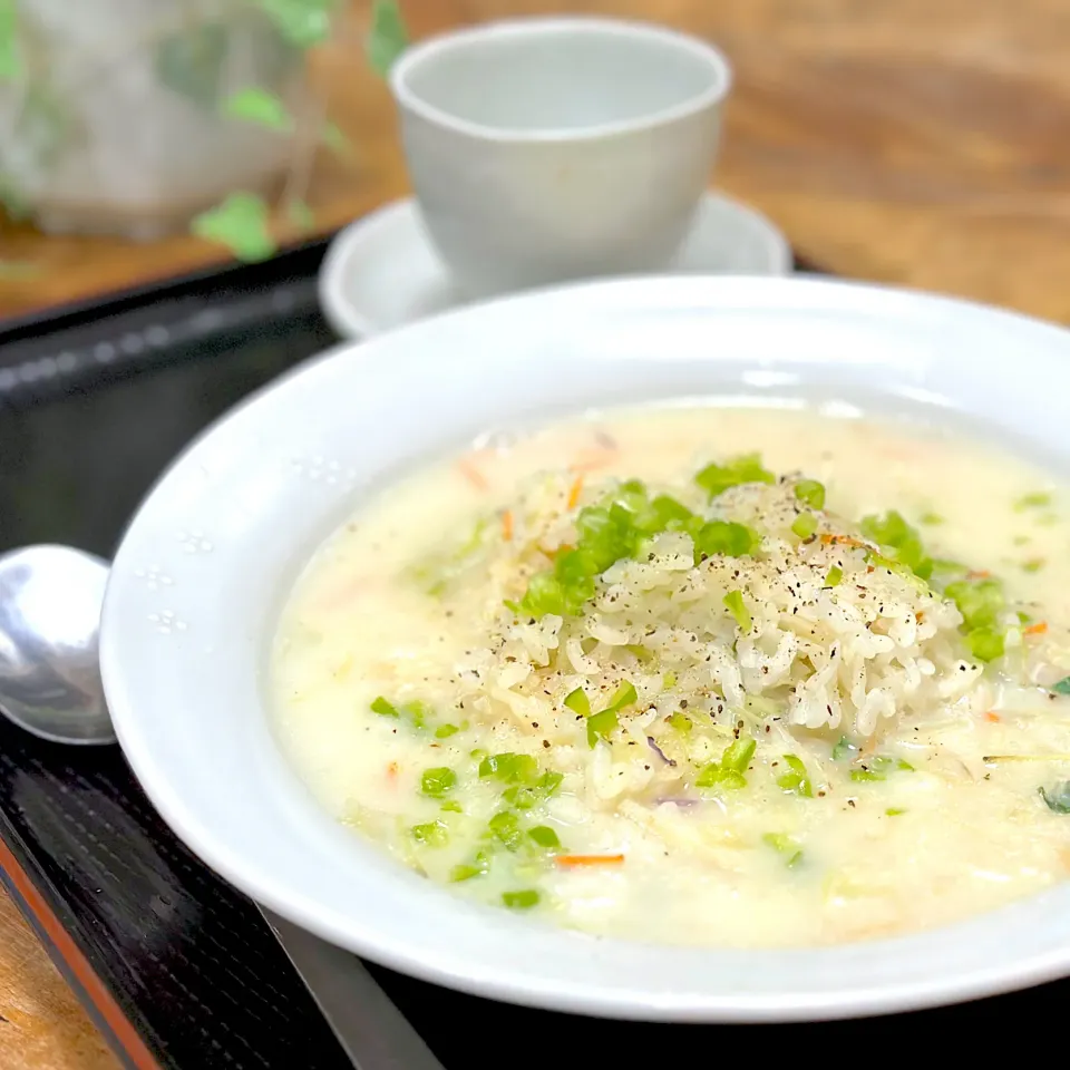 ピーマン居酒屋番外編　朝食にリゾット風の雑炊|くまちゃんさん