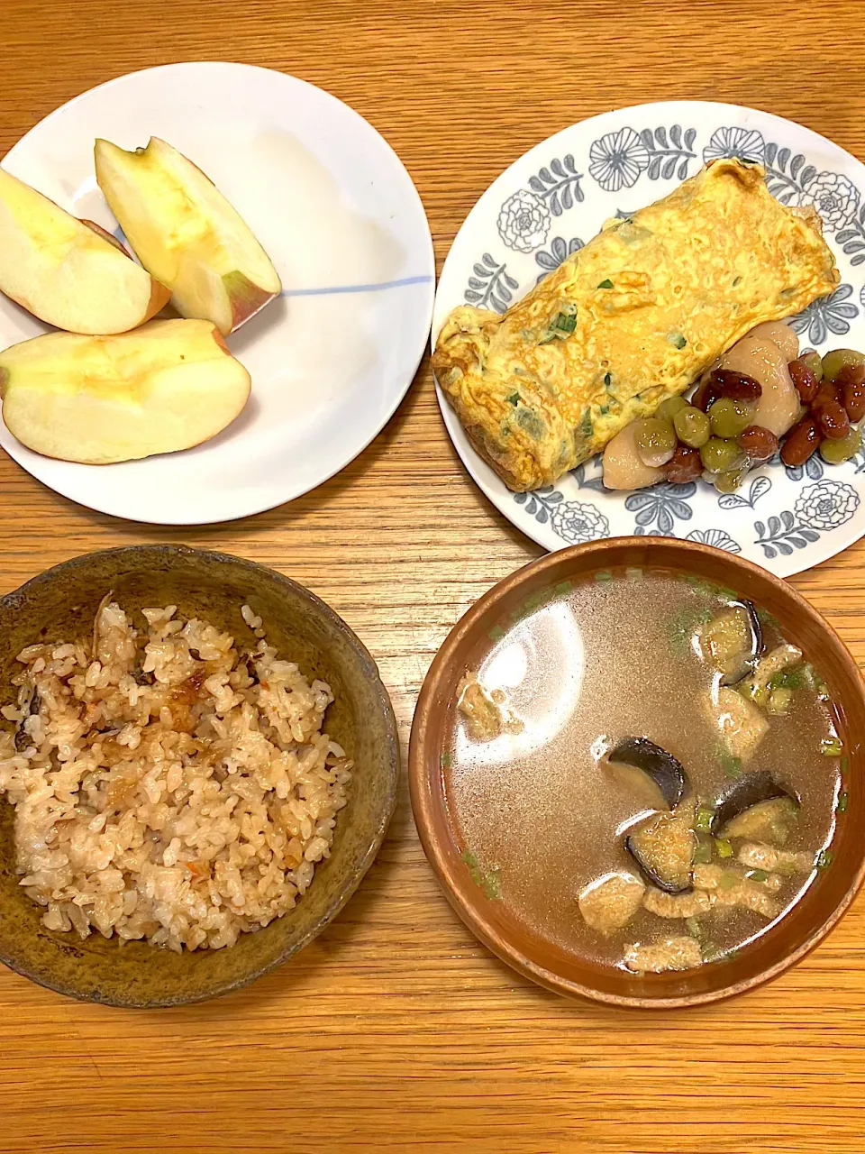 牛すじ炊き込みご飯とだし巻き|masakiさん