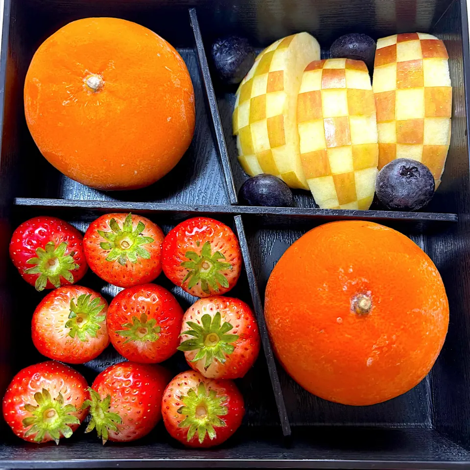 デザートボックス🍎🍓🍊|Kahoさん