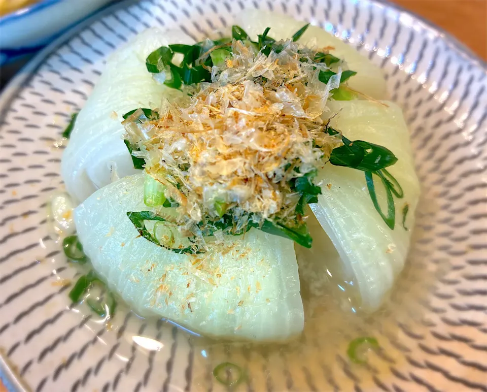 新玉ねぎのレンジ蒸し|じゅんさんさん