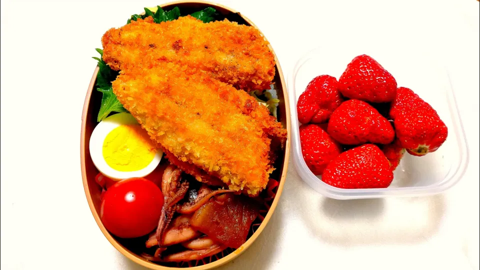 4/7のお弁当🍱
海苔弁当
今日はアジフライをどーん👍|卯月さん