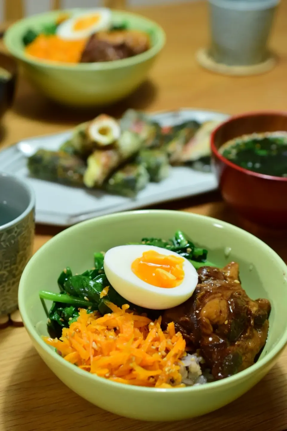 三色丼とライスペーパーでつくる簡単磯辺揚げ|うにんぱすさん
