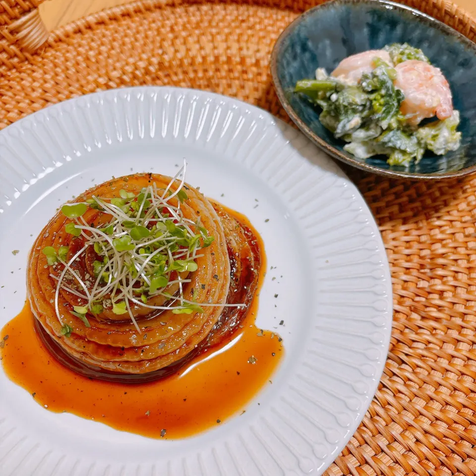 淡路島の玉ネギでオニオンステーキ★菜の花と海老のサラダ|みゅうれおさん