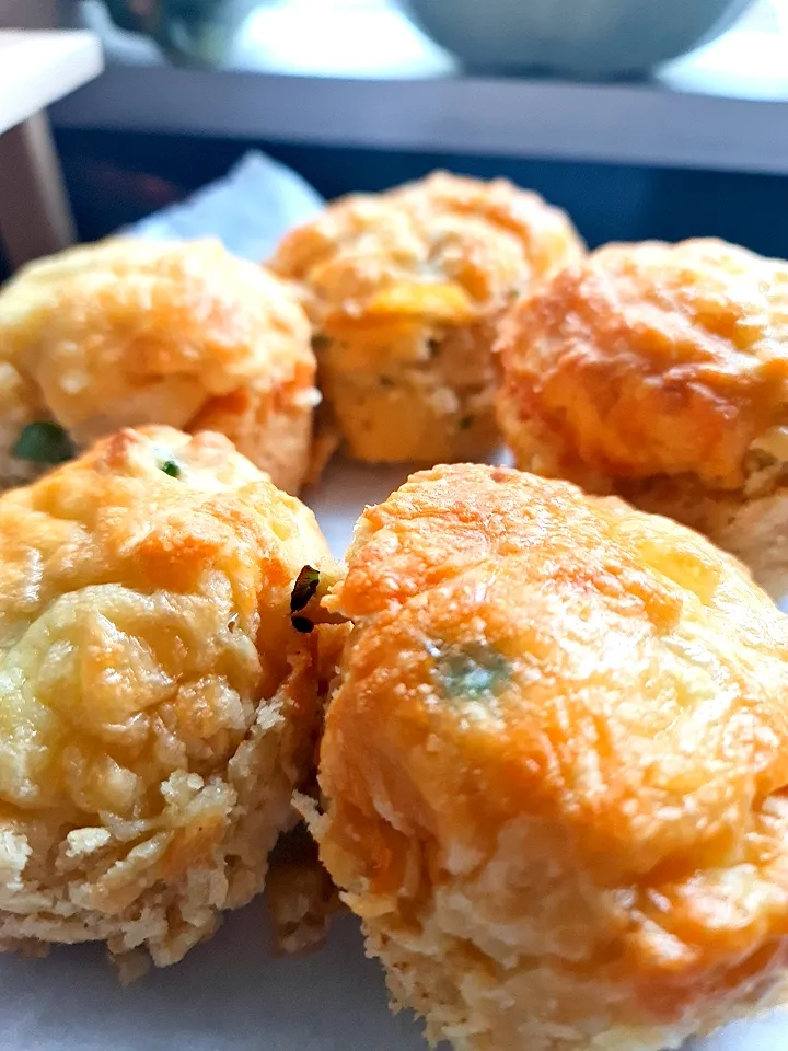 cheese and chives scones|ジェンルグクッキングさん