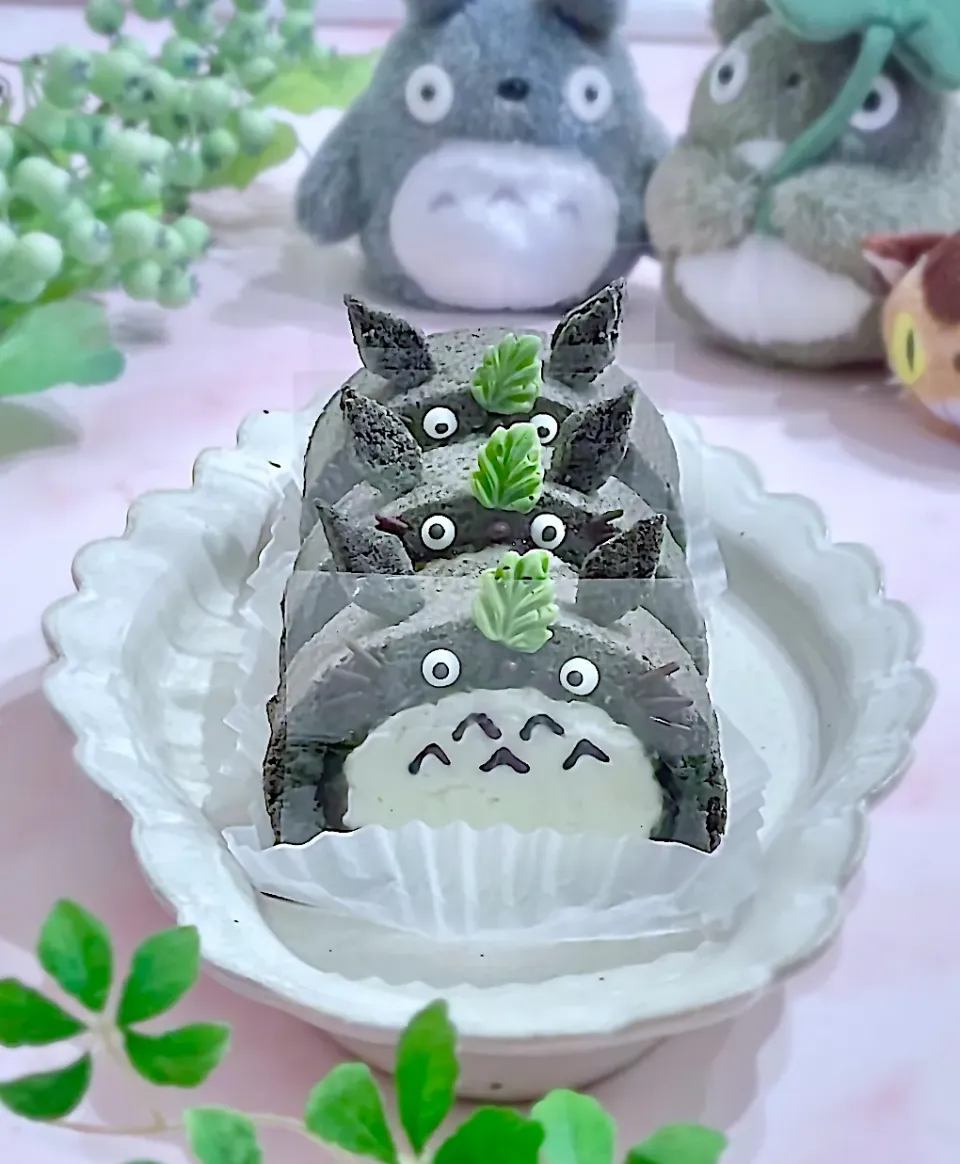 🌀🍰トトロ黒胡麻ロールケーキ🌀🍰|AXさん