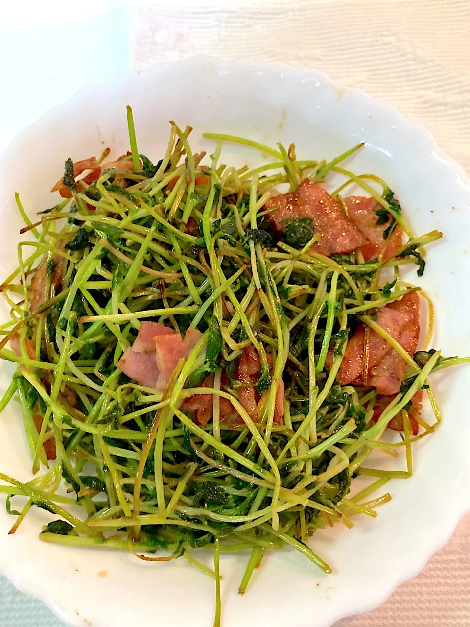 豆苗とベーコンのマヨネーズ炒め|ちいこさん