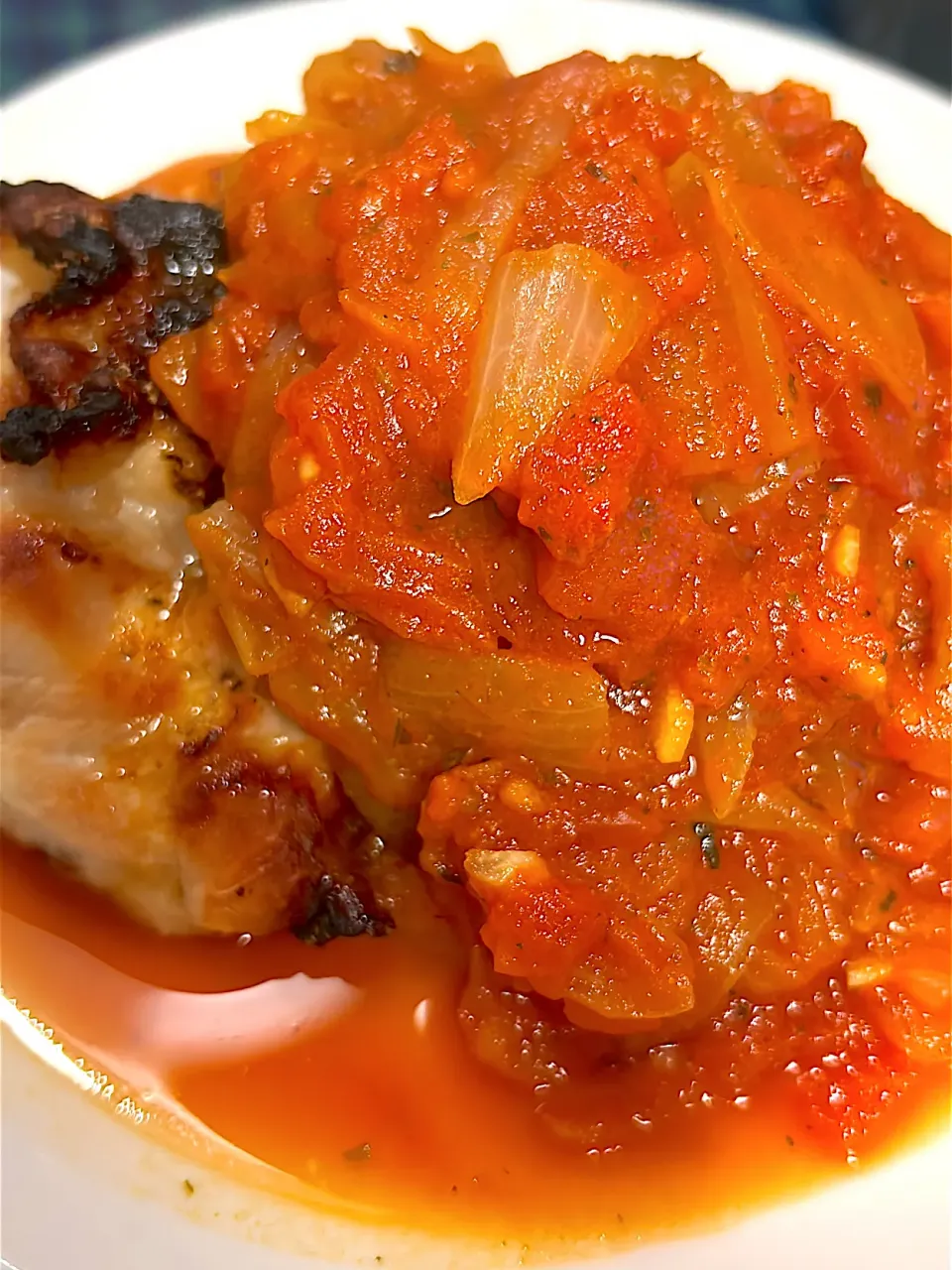 鶏胸肉のグリル　トマトソース|トモさん