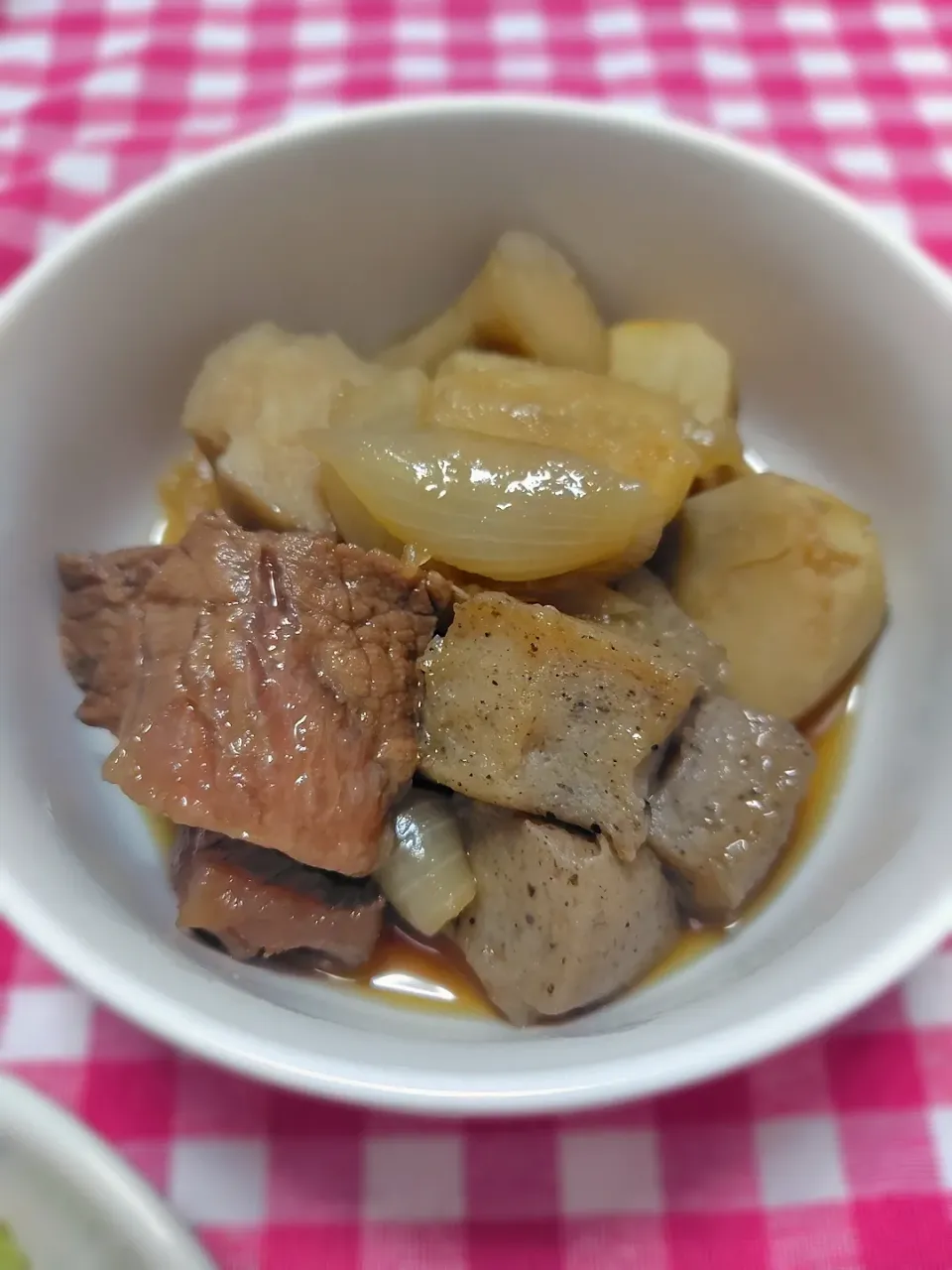 牛すじとこんにゃく・里芋煮込み|藤さんちのごはんさん