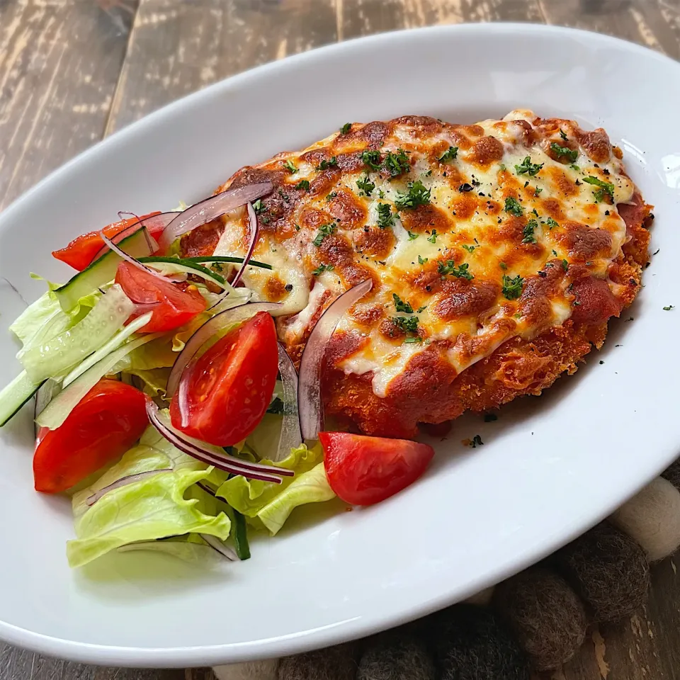 Chicken Parma （チキンパルマ） 🇦🇺チキンカツレツのピザ風|七海さん