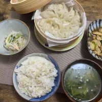 蒸し餃子　ササミ小松菜甘辛炒め　春雨のスイートチリ和え　麦ご飯　味噌汁|♡misaki♡さん
