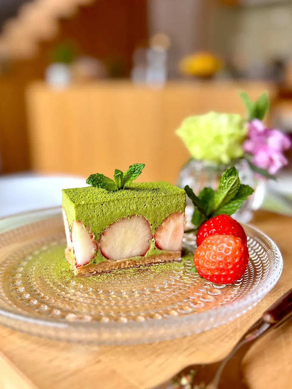ムースじゃないよ😭ババロアだよぉ〜😂         なんてこった😭                                                  いちごの抹茶ババロアホワイトチョコ入り|akikoさん