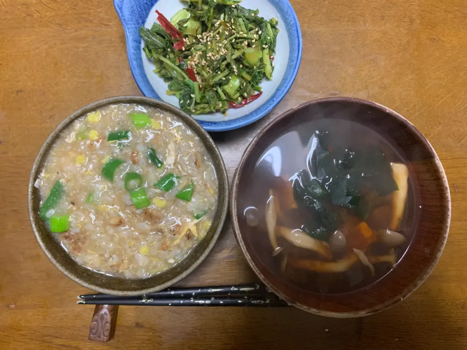 昼食　まだ不調なので残り物の雑炊、赤だし|ATさん