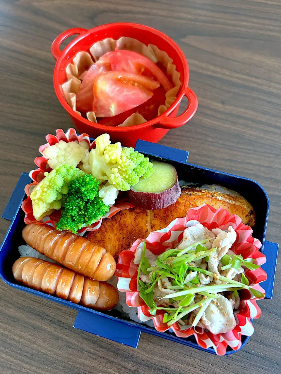鮭弁当🌸|やっちさん