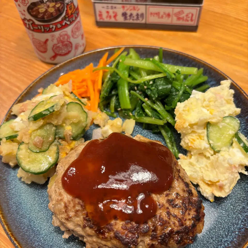 yummy!ガーリック&ペッパーでハンバーグ👩‍🍳|メグミさん