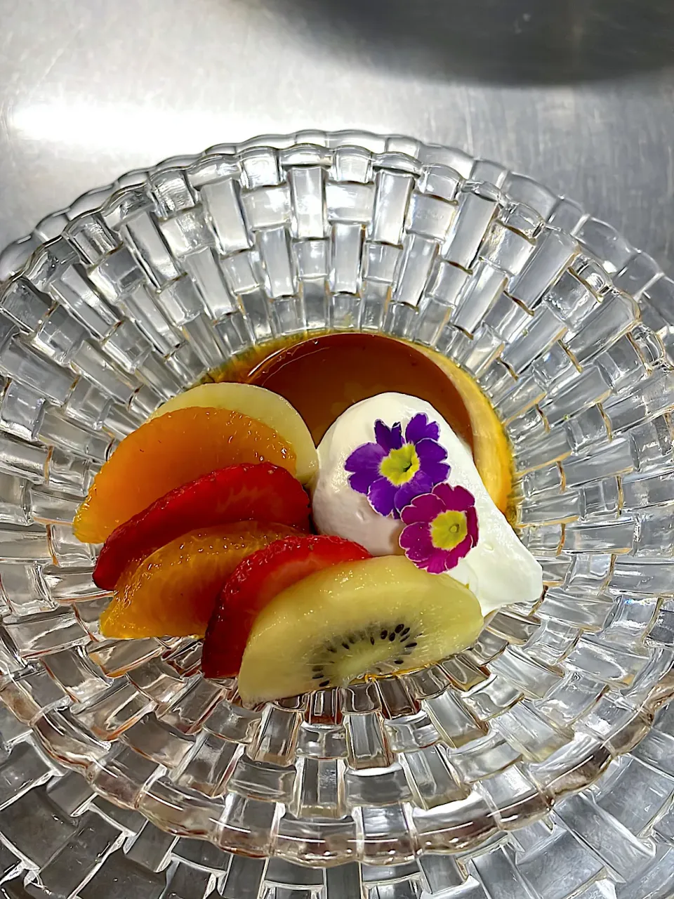 プリンアラモード　アクセントにカラメルの方にカルーア(コーヒーリキュール)の香りを|hotsusan30さん