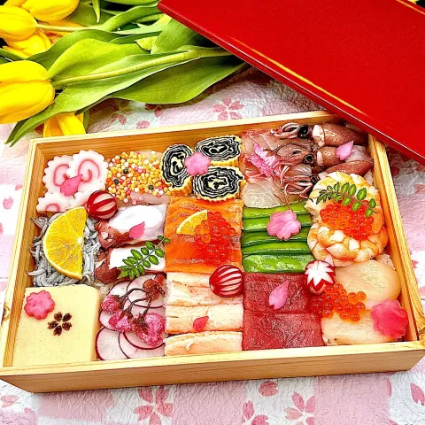 「ヤマサ おまかせ酢」を使ってみたSnapdishの料理・レシピ写真:お花見弁当🌸ちらし寿司