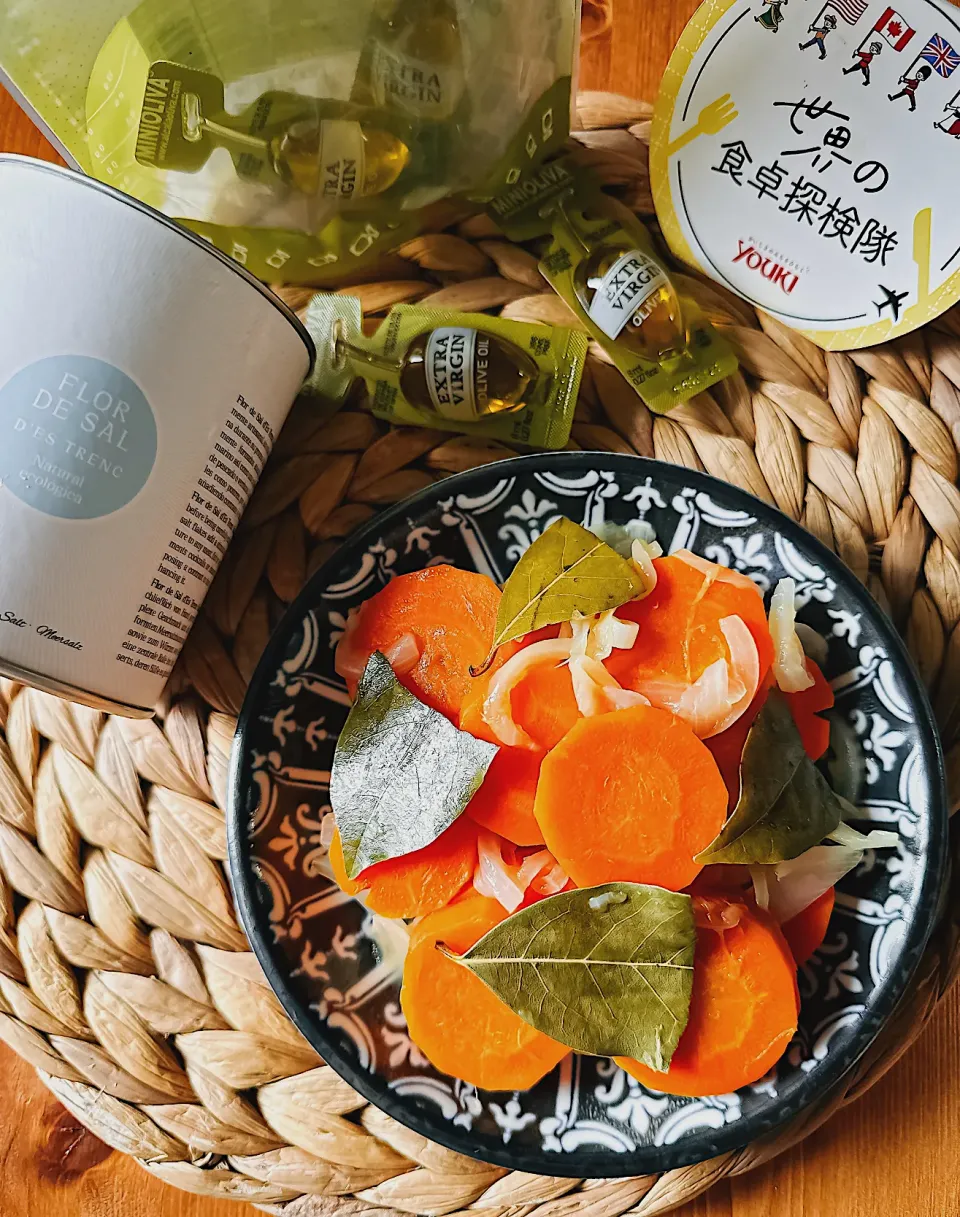 🇮🇹🥕🍃にんじんのローリエ蒸し🍃🥕🇮🇹|にゃんぺこさん