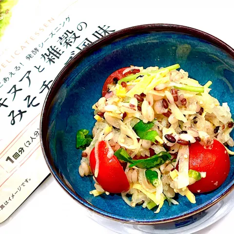 「キヌアと雑穀のみそチーズ風味」を使ってみたSnapdishの料理・レシピ写真:マルコメさんのキヌアと雑穀のみそチーズ風味を使って 大根と三つ葉のサラダ