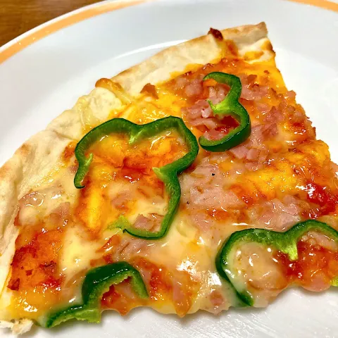 「宮崎県産ピーマン」を使ってみたSnapdishの料理・レシピ写真:ピザ🍕🫑