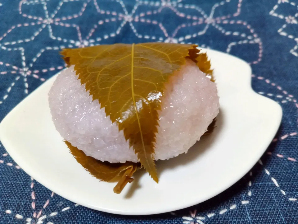 桜餅（道明寺）|よっちびやばんぶーさん